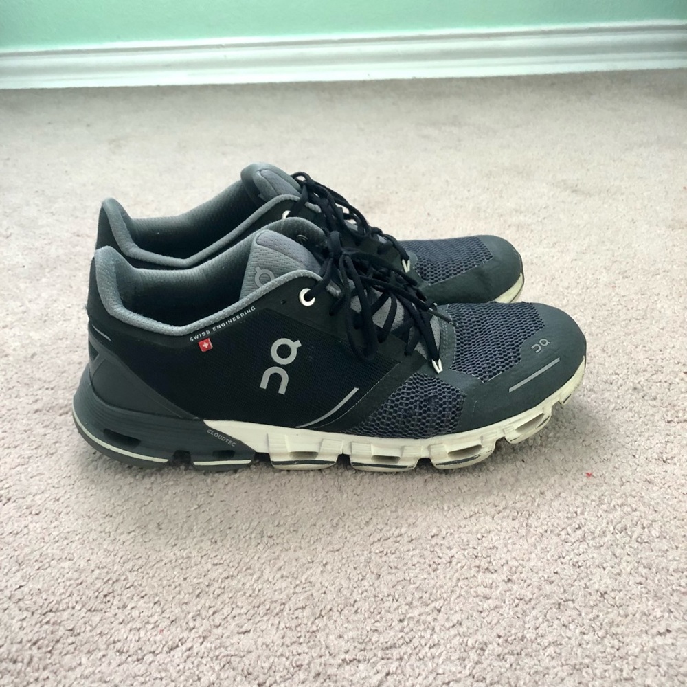 ON CLOUD - Running Shoes